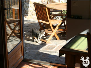 Can Llouquette - the gite dining area